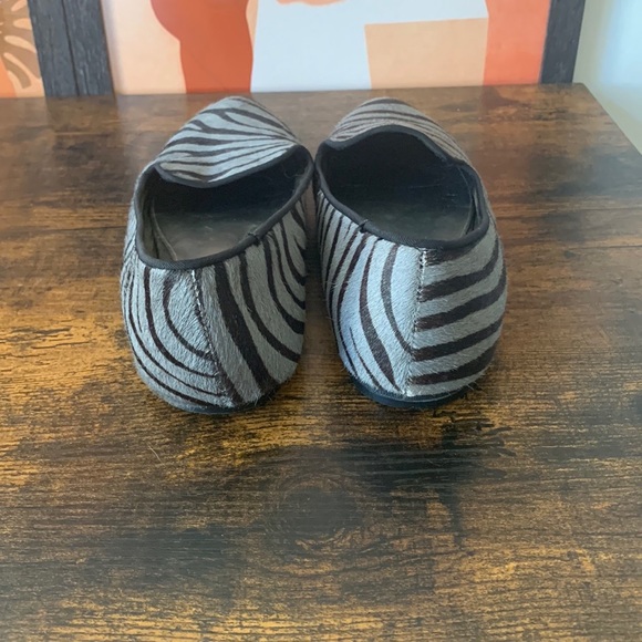 Liz Claiborne, size 8.5, zebra print loafers - Picture 4 of 6